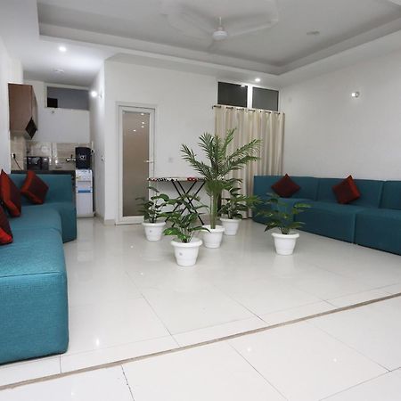 Super Capital O Levanti Near Aravali Biodiversity Park คูร์เคาน์ ภายนอก รูปภาพ