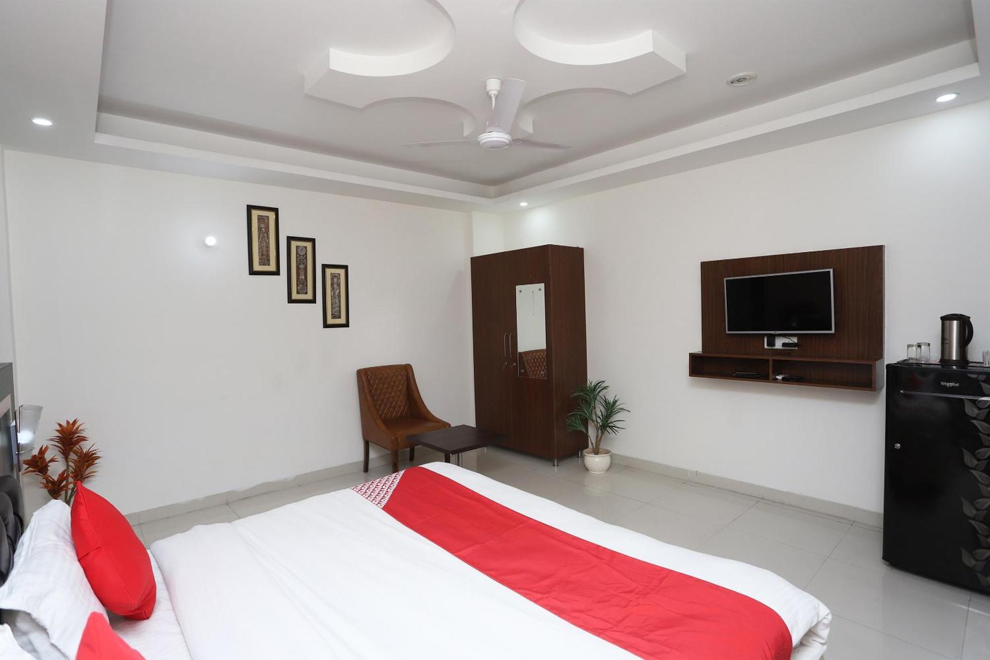 Super Capital O Levanti Near Aravali Biodiversity Park คูร์เคาน์ ภายนอก รูปภาพ